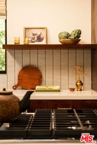 3906 Tracy Street, Los Angeles, CA 90027