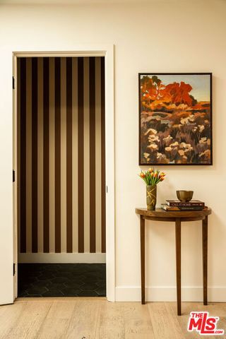 3906 Tracy Street, Los Angeles, CA 90027