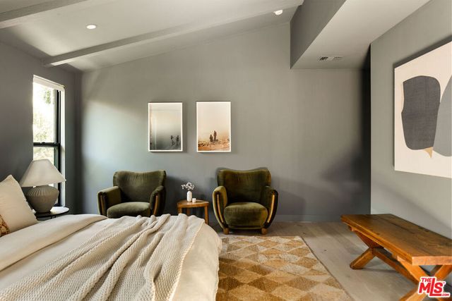 3906 Tracy Street, Los Angeles, CA 90027