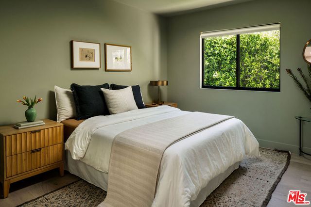 3906 Tracy Street, Los Angeles, CA 90027