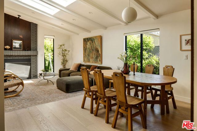 3906 Tracy Street, Los Angeles, CA 90027