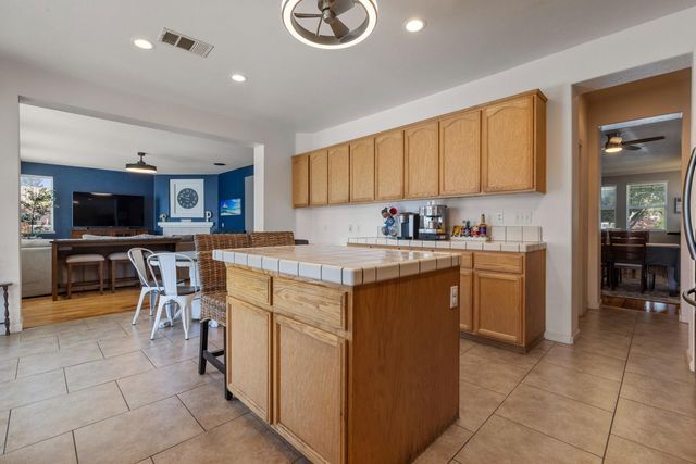 2630 Novi Dr, Riverbank, CA 95367