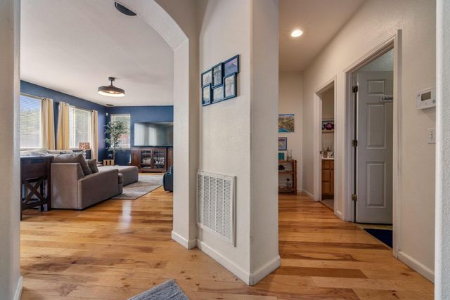 2630 Novi Dr, Riverbank, CA 95367