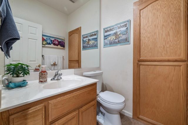 2630 Novi Dr, Riverbank, CA 95367