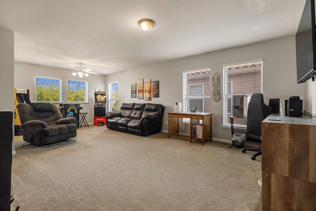 2630 Novi Dr, Riverbank, CA 95367