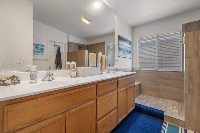 2630 Novi Dr, Riverbank, CA 95367