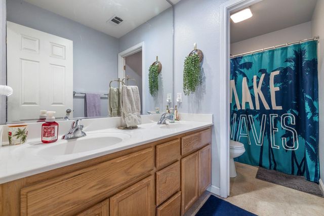 2630 Novi Dr, Riverbank, CA 95367