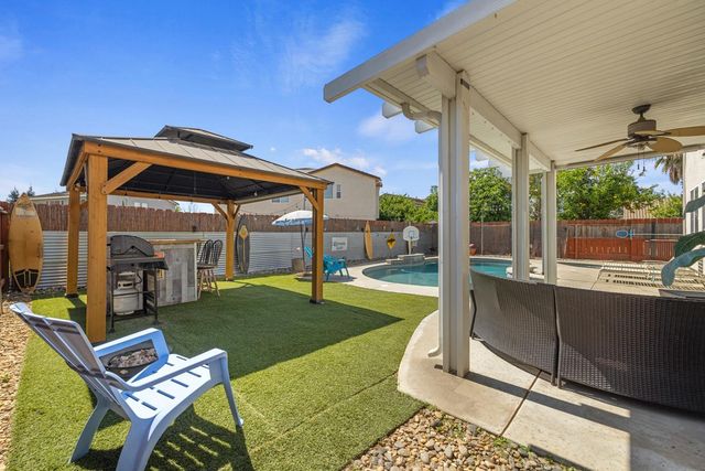 2630 Novi Dr, Riverbank, CA 95367