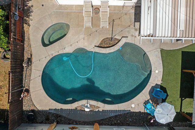 2630 Novi Dr, Riverbank, CA 95367