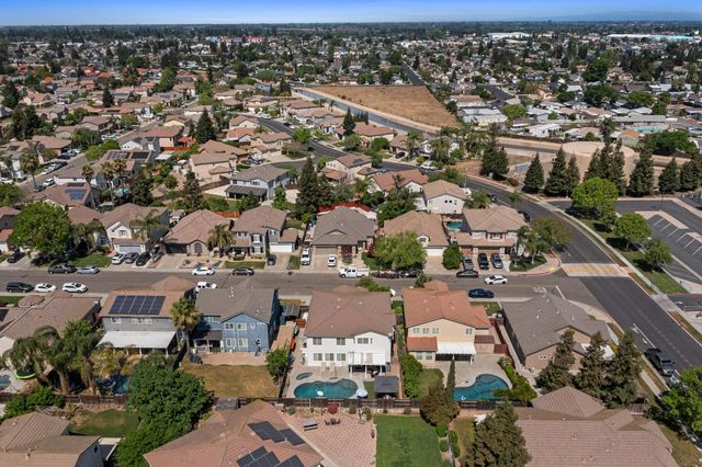 2630 Novi Dr, Riverbank, CA 95367