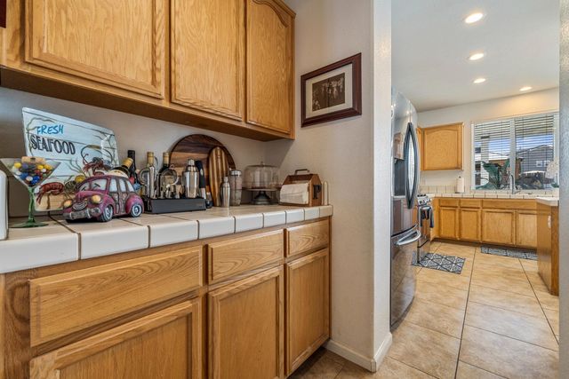 2630 Novi Dr, Riverbank, CA 95367