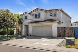 2630 Novi Dr, Riverbank, CA 95367