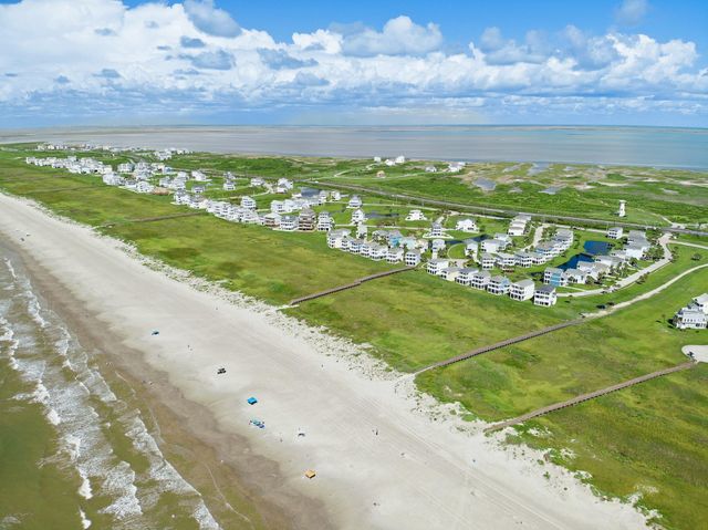 4203 Green Heron Drive, Galveston, TX 77554