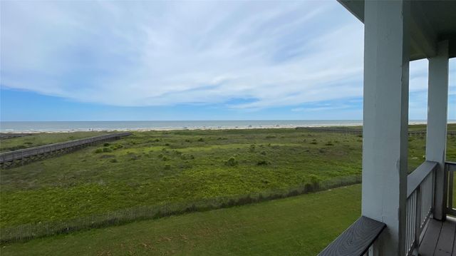 4203 Green Heron Drive, Galveston, TX 77554