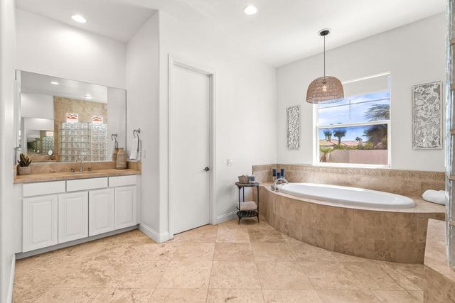 80030 Via Valerosa, La Quinta, CA 92253