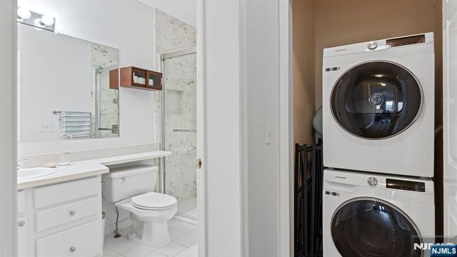 344 The Promenade 344, Edgewater, NJ 07020