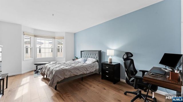 344 The Promenade 344, Edgewater, NJ 07020