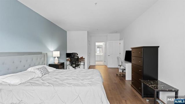 344 The Promenade 344, Edgewater, NJ 07020