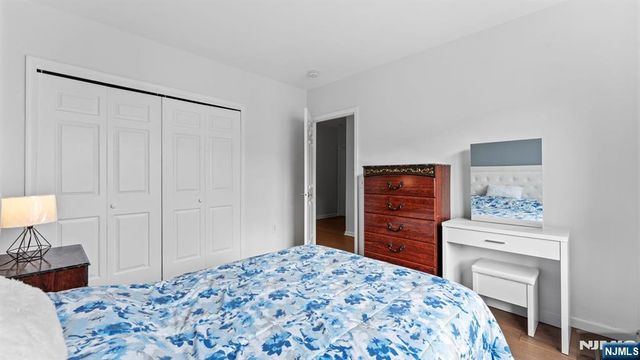 344 The Promenade 344, Edgewater, NJ 07020