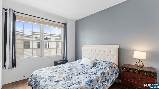 344 The Promenade 344, Edgewater, NJ 07020