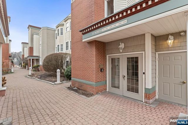 344 The Promenade 344, Edgewater, NJ 07020
