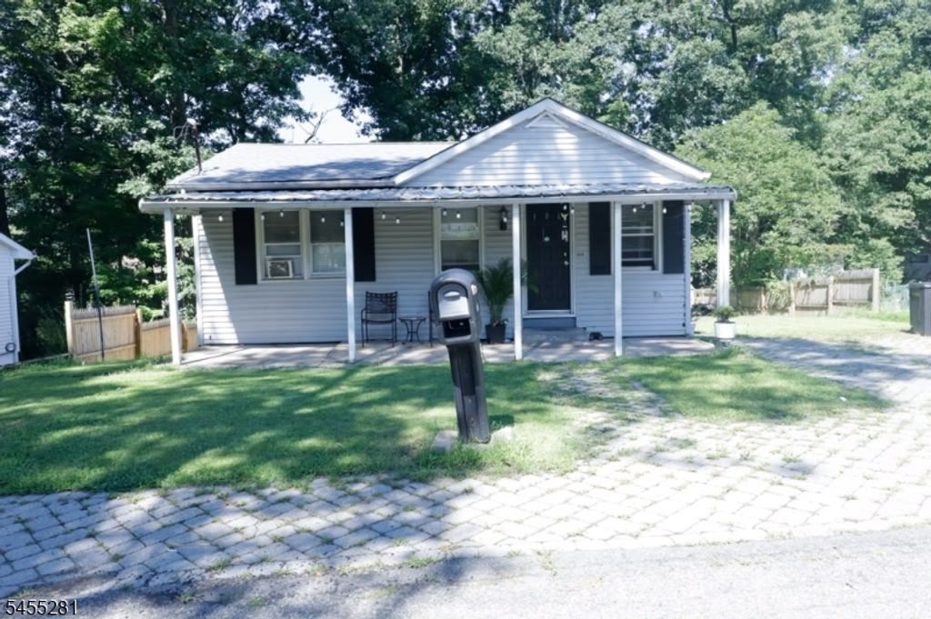 106 Idalroy Trl, Hopatcong Boro, NJ 07843 — exterior