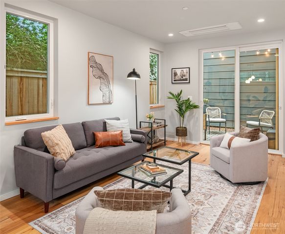 7154 44TH Avenue S, Seattle, WA 98118