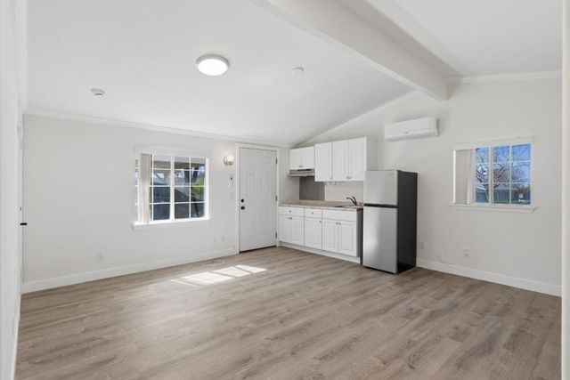 8894 Indiana Avenue, Riverside, CA 92503