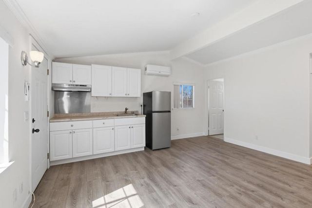 8894 Indiana Avenue, Riverside, CA 92503