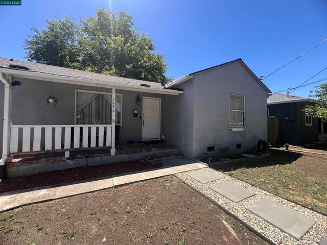 2428 Crescent Dr, Concord, CA 94520