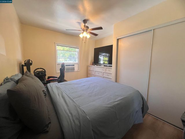 2428 Crescent Dr, Concord, CA 94520