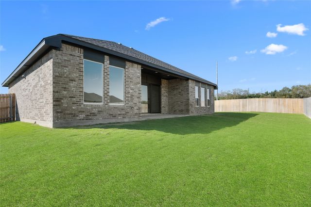 315 Boots Court, Lorena, TX 76655