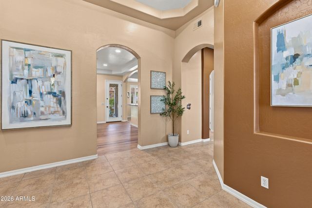 6940 E GRANDVIEW Street, Mesa, AZ 85207
