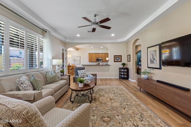 6940 E GRANDVIEW Street, Mesa, AZ 85207