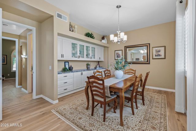 6940 E GRANDVIEW Street, Mesa, AZ 85207