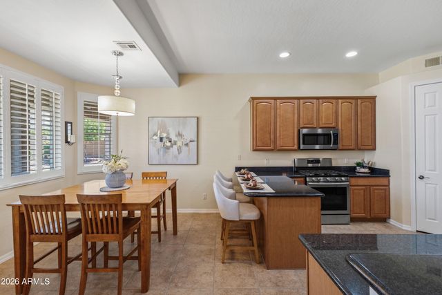 6940 E GRANDVIEW Street, Mesa, AZ 85207