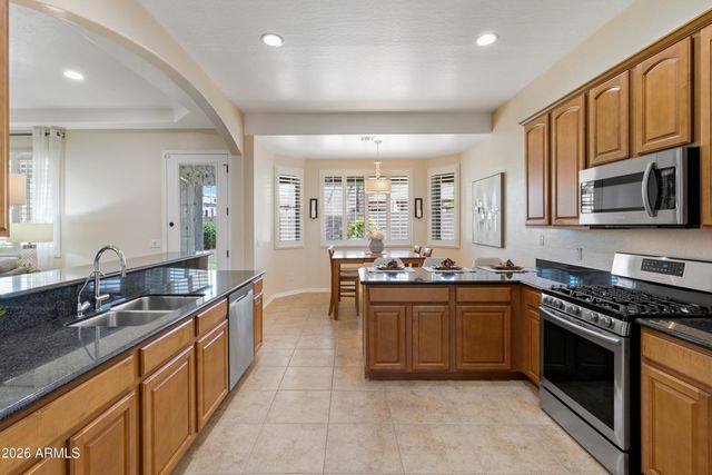 6940 E GRANDVIEW Street, Mesa, AZ 85207