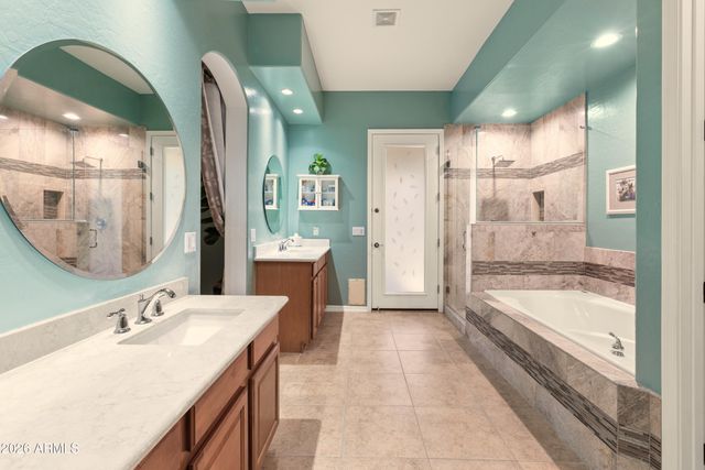 6940 E GRANDVIEW Street, Mesa, AZ 85207