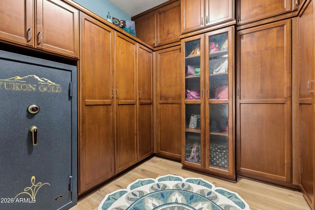 6940 E GRANDVIEW Street, Mesa, AZ 85207