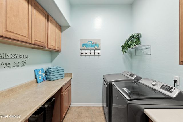 6940 E GRANDVIEW Street, Mesa, AZ 85207
