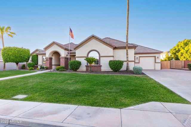 6940 E GRANDVIEW Street, Mesa, AZ 85207