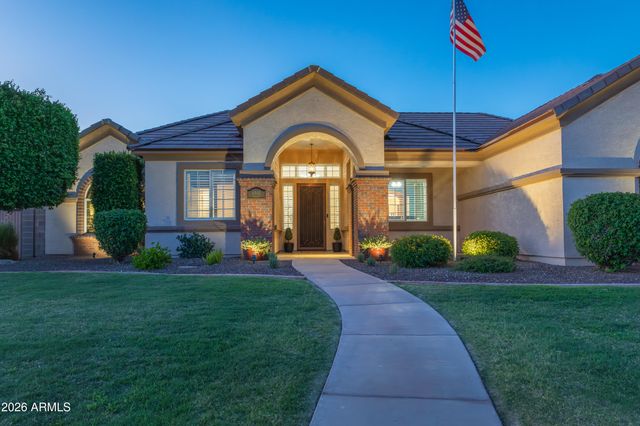 6940 E GRANDVIEW Street, Mesa, AZ 85207