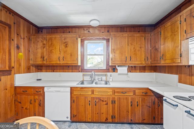 1829 Hewell Road, Dewy Rose, GA 30634