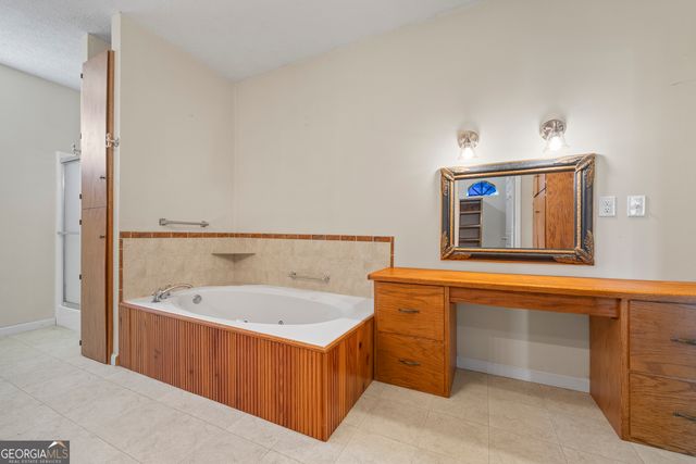 1829 Hewell Road, Dewy Rose, GA 30634