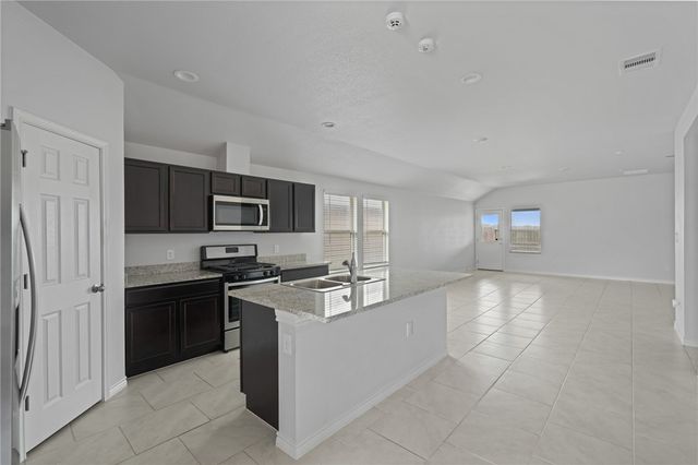 1513 Pleasant Dr, Corpus Christi, TX 78418