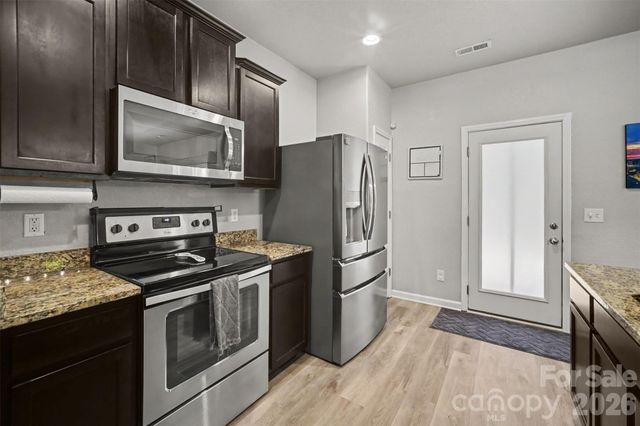 4560 Merryvale Forest Drive, Charlotte, NC 28214
