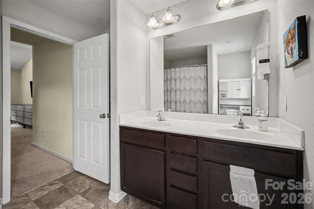 4560 Merryvale Forest Drive, Charlotte, NC 28214