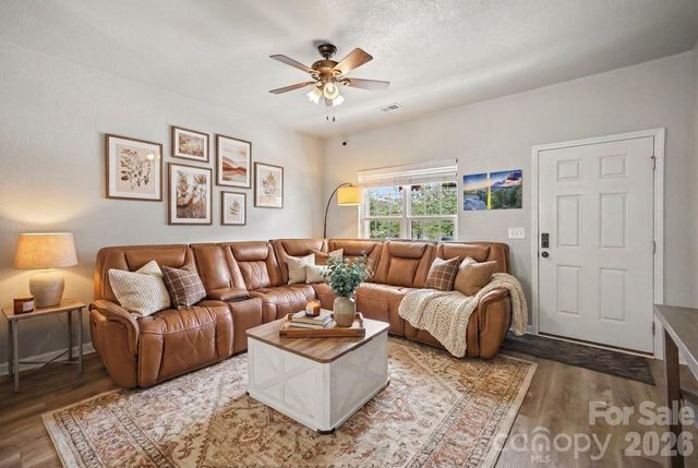 4560 Merryvale Forest Drive, Charlotte, NC 28214
