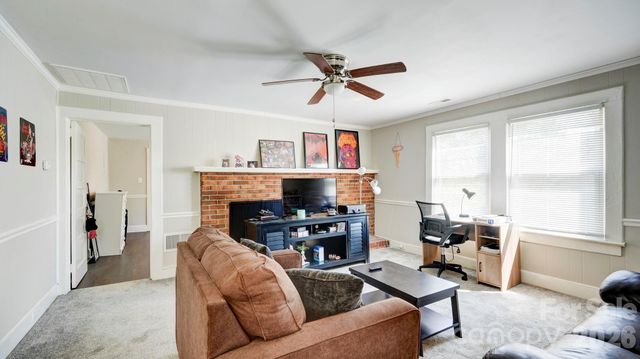 312 & 314 W Charlotte Avenue, Mount Holly, NC 28120