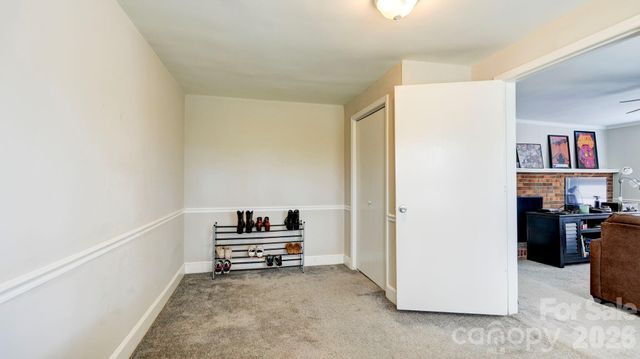 312 & 314 W Charlotte Avenue, Mount Holly, NC 28120